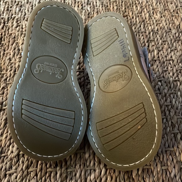 Footmates silver maryjanes - Picture 3 of 4